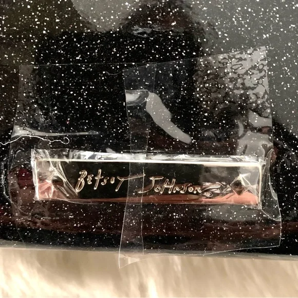 NWT BETSEY JOHNSON BLACK PATENT XOLYLA SHIMMER/GLITTER PURSE CLUTCH WITH BOW - Picture 9 of 12